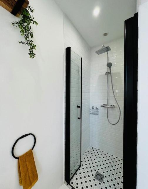 Charmant Et Lumineux Appartement Монпелие Екстериор снимка